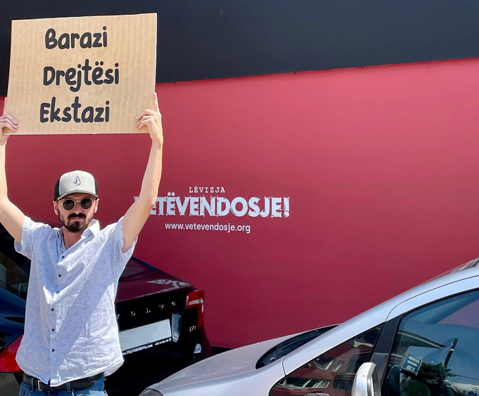 Barazi. Drejtësi. Ekstazi.